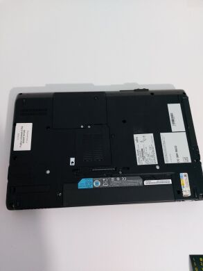 Ноутбук Fujitsu LifeBook E752 / 15.6" (1600x900) TN / Intel Core i5-3210M (2 (4) ядра по 2.5 - 3.1 GHz) / 8 GB DDR3 / 240 GB SSD NEW / Intel HD Graphics 4000 / DVD-RW