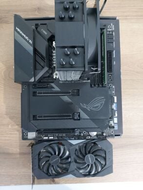 Игровой ПК GameMax Hype-A Tower / Intel Core i5-9500 (6 ядер по 3.0 - 4.4 GHz) / 16 GB DDR4 / 1000 GB SSD M.2 / nVidia GeForce RTX 2060, 6 GB GDDR6, 192-bit / 600W