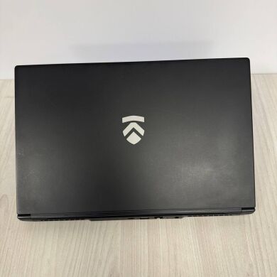 Ігровий ноутбук Eluktronics MAG-15 2070 / 15.6" (1920x1080) IPS / Intel Core i7-9750H (6 (12) ядер по 2.6 - 4.5 GHz) / 16 GB DDR4 / 512 GB SSD / nVidia GeForce RTX 2070 Max-Q, 8 GB GDDR6, 256-bit / WebCam