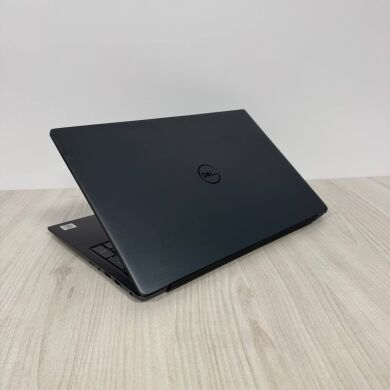 Ультрабук Б-клас Dell Vostro 5590 / 15.6" (1920x1080) IPS / Intel Core i5-10210U (4 (8) ядра по 1.6 - 4.2 GHz) / 8 GB DDR4 / 256 GB SSD NVMe / Intel UHD Graphics / WebCam