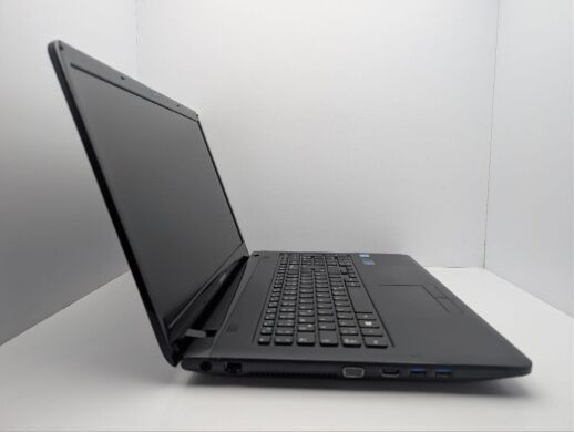 Ноутбук Samsung NP350E7C / 17.3" (1600x900) TN / Intel Core i5-3210M (2 (4) ядра по 2.5 - 3.1 GHz) / 8 GB DDR3 / 500 GB HDD / Intel HD Graphics 4000 / WebCam