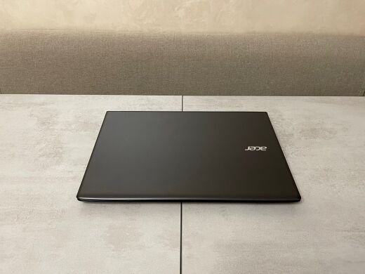 Ноутбук Б-клас Acer Aspire E5-576G-5762 / 15.6" (1920x1080) IPS / Intel Core i5-8250U (4 (8) ядра по 1.6 - 3.4 GHz) / 16 GB DDR3 / 240 GB SSD M.2 / nVidia GeForce MX150, 2 GB GDDR5, 64-bit / WebCam / DVD-ROM