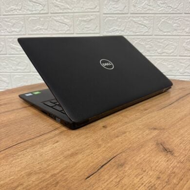 Ноутбук Dell Latitude 3500 / 15.6" (1920x1080) TN / Intel Core i7-8565U (4 (8) ядра по 1.8 - 4.6 GHz) / 8 GB DDR4 / 256 GB SSD / nVidia GeForce MX130, 2 GB GDDR5, 64-bit / WebCam Ноутбук Dell Latitude 3500 / 15.6" (1920x1080) TN / Intel Core i7-8565U (4 (8) ядра по 1.8 - 4.6 GHz) / 8 GB DDR4 / 256 GB SSD / nVidia GeForce MX130, 2 GB GDDR5, 64-bit / WebCam