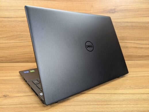 Игровой ноутбук Б-класс Dell Vostro 7620 / 16" (1920x1200) IPS / Intel Core i7-12700H (14 (20) ядер по 3.5 - 4.7 GHz) / 16 GB DDR5 / 512 GB SSD / nVidia GeForce RTX 3050 Ti, 4 GB GDDR6, 128-bit / WebCam / TouchID / Windows 11