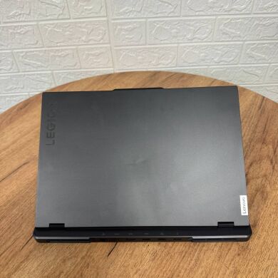 Ігровий ноутбук Б-клас Lenovo Legion Pro 5 16IRX8 / 16" (2560x1600) IPS / Intel Core i7-13700HX (16 (24) ядра по 3.7 - 5.0 GHz) / 32 GB DDR5 / 1000 GB SSD NVMe / nVidia GeForce RTX 4070, 8 GB GDDR6, 128-bit / WebCam