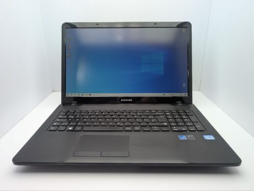 Ноутбук Samsung NP350E7C / 17.3" (1600x900) TN / Intel Core i5-3210M (2 (4) ядра по 2.5 - 3.1 GHz) / 8 GB DDR3 / 500 GB HDD / Intel HD Graphics 4000 / WebCam
