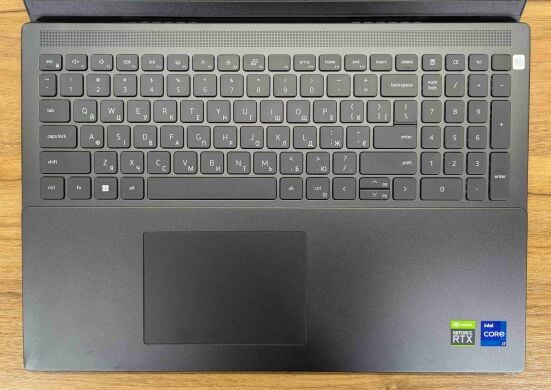Игровой ноутбук Б-класс Dell Vostro 7620 / 16" (1920x1200) IPS / Intel Core i7-12700H (14 (20) ядер по 3.5 - 4.7 GHz) / 16 GB DDR5 / 512 GB SSD / nVidia GeForce RTX 3050 Ti, 4 GB GDDR6, 128-bit / WebCam / TouchID / Windows 11