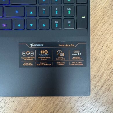Игровой ноутбук Б-класс Gigabyte Aorus 15P XD / 15.6" (1920x1080) IPS / Intel Core i7-11800H (8 (16) ядер по 2.3 - 4.6 GHz) / 16 GB DDR4 / 1000 GB SSD / nVidia GeForce RTX 3070, 8 GB GDDR6, 256-bit / WebCam Игровой ноутбук Б-класс Gigabyte Aorus 15P XD / 15.6" (1920x1080) IPS / Intel Core i7-11800H (8 (16) ядер по 2.3 - 4.6 GHz) / 16 GB DDR4 / 1000 GB SSD / nVidia GeForce RTX 3070, 8 GB GDDR6, 256-bit / WebCam