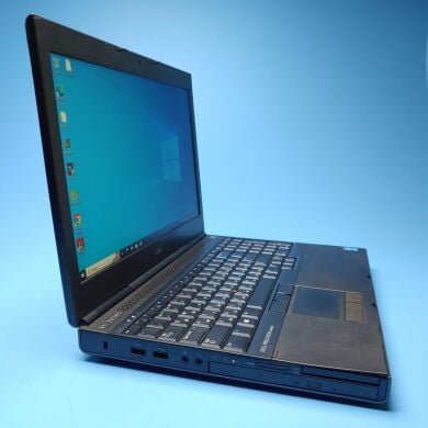 Мобільна робоча станція Dell Precision M4800 / 15.6" (1920x1080) IPS / Intel Core i7-4710MQ (4 (8) ядра по 2.5 - 3.5 GHz) / 8 GB DDR3 / 480 GB SSD / AMD Radeon R9 M200X, 2 GB GDDR5, 128-bit / WebCam / DVD-ROM / Win 10 Pro