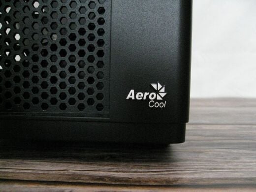 Игровой ПК AeroCool Hexform Start Tower / Intel Core i5-4570 (4 ядра по 3.2 - 3.6 GHz) / 16 GB DDR3 / 120 GB SSD + 500 GB HDD / nVidia GeForce GTX 950, 2 GB GDDR5, 128-bit / 400W / Win 10 Pro + Кабель питания