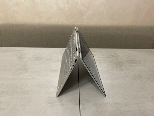 Ноутбук-трансформер Dell Inspiron 7300 2-in-1 / 13.3" (1920x1080) IPS Touch / Intel Core i5-10210U (4 (8) ядра по 1.6 - 4.2 GHz) / 8 GB DDR4 / 32 GB SSD M.2 + 512 GB SSD M.2 / Intel UHD Graphics / WebCam