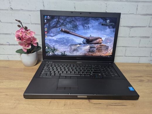 Мобільна робоча станція Dell Precision M6800 / 17.3" (1920x1080) TN / Intel Core i7-4810MQ (4 (8) ядра по 2.8 - 3.8 GHz) / 24 GB DDR3 / 128 GB SSD / nVidia Quadro K4100M, 4 GB GDDR5, 256-bit / WebCam / DVD-ROM