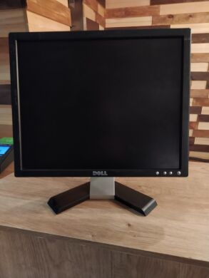 Dell E177 / 17" (1280x1024) TN TFT CCFL / VGA