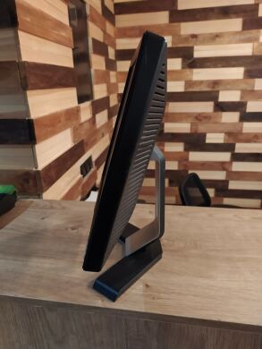 Dell E177 / 17" (1280x1024) TN TFT CCFL / VGA