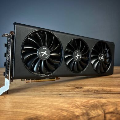 Дискретная видеокарта AMD Radeon RX 6800 XT, 16 GB GDDR6, 256-bit / DisplayPort, HDMI