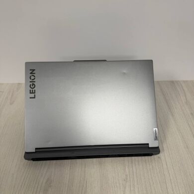 Ігровий ноутбук Б-клас Lenovo Legion 5 16IRX9 / 16" (2560x1600) IPS / Intel Core i7-14700HX (20 (28) ядра по 1.5 - 5.5 GHz) / 32 GB DDR5 / 1000 GB SSD NVMe / nVidia GeForce RTX 4070, 8 GB GDDR6, 128-bit / WebCam