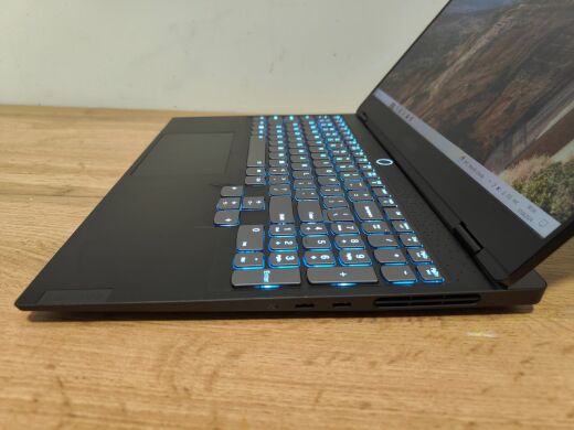 Игровой ноутбук Б-класс Lenovo Legion Slim 7 15ACH6 / 15.6" (1920x1080) IPS / AMD Ryzen 7 5800H (8 (16) ядер по 3.2 - 4.4 GHz) / 16 GB DDR4 / 512 GB SSD / nVidia GeForce RTX 3060, 6 GB GDDR6, 192-bit / WebCam / Windows 10 Home