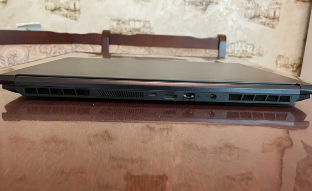 Игровой ноутбук Eluktronics MECH 15G3 Ultra / 17.3" (1920x1080) IPS / Intel Core i7-10875H (8 (16) ядер по 2.3 - 5.1 GHz) / 16 GB DDR4 / 1000 GB SSD / nVidia GeForce RTX 2080, 8 GB GDDR6, 256-bit / WebCam