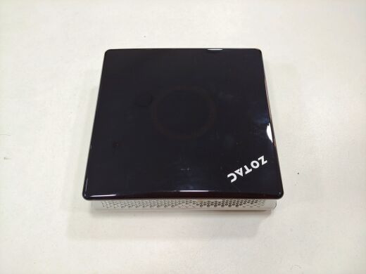 Комп'ютер Zotac ZBOX-ID88 Mini PC / Intel Core i3-3220T (2 (4) ядра по 2.8 GHz) / 8 GB DDR3 / 240 GB SSD / USB 3.0 / HDMI / Wi-Fi