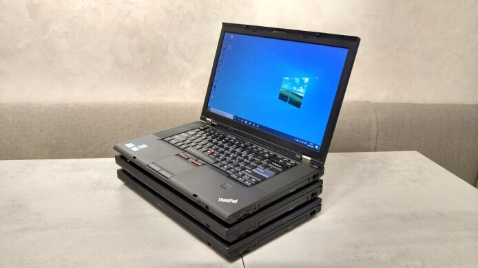 Ноутбук Lenovo ThinkPad T520 / 15.6" (1366x768) TN / Intel Core i5-2520M (2 (4) ядра по 2.5 - 3.2 GHz) / 8 GB DDR3 / 320 GB HDD / Intel HD Graphics 3000 / WebCam