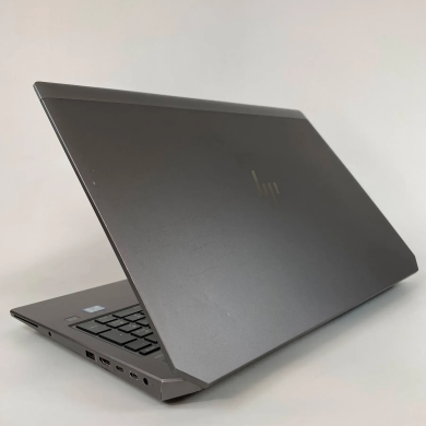 Мобільна робоча станція Б-клас HP zBook 15 G6 / 15.6" (1920x1080) IPS / Intel Core i7-9850H (6 (12) ядер по 2.6 - 4.6 GHz) / 32 GB DDR4 / 128 GB SSD + 500 GB HDD / nVidia Quadro T1000, 4 GB GDDR5, 128-bit / Fingerprint / WebCam / HDMI