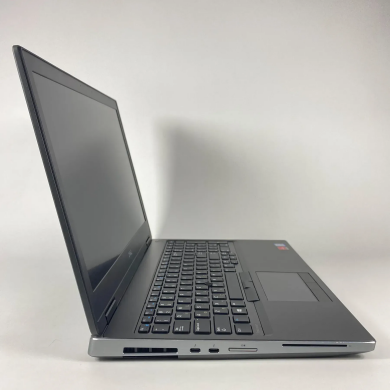 Мобильная рабочая станция Dell Precision 7540 / 15.6" (1920x1080) IPS / Intel Core i5-9400H (4 (8) ядра по 2.5 - 4.3 GHz) / 16 GB DDR4 / 512 GB SSD / AMD Radeon Pro WX 3200, 4 GB GDDR5, 128-bit / HDMI