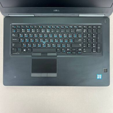 Мобільна робоча станція Dell Precision 7720 / 17.3" (1920x1080) TN / Intel Core i7-6820HQ (4 (8) ядра по 2.7 - 3.6 GHz) / 32 GB DDR4 / 512 GB SSD + 500 GB HDD / nVidia Quadro P5000, 16 GB GDDR5X, 256-bit / WebCam / HDMI
