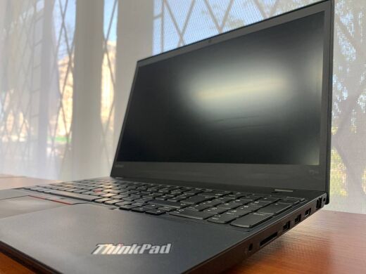 Мобільна робоча станція Lenovo ThinkPad P51s / 15.6" (1920x1080) IPS / Intel Core i7-6600U (2 (4) ядра по 2.6 - 3.4 GHz) / 8 GB DDR3 / 256 GB SSD / nVidia Quadro M520, 2 GB GDDR5, 64-bit / WebCam Мобільна робоча станція Lenovo ThinkPad P51s / 15.6" (1920x1080) IPS / Intel Core i7-6600U (2 (4) ядра по 2.6 - 3.4 GHz) / 8 GB DDR3 / 256 GB SSD / nVidia Quadro M520, 2 GB GDDR5, 64-bit / WebCam