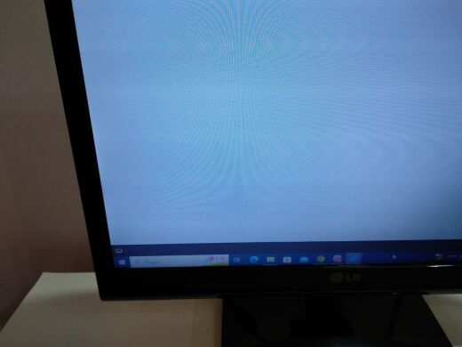 Монітор Б-клас LG Flatron E1941S-BN / 18.5" (1366x768) TN / VGA / VESA 75x75