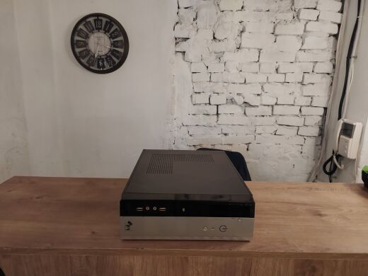 Неттоп LogicPower Aspire PentiumG-620 USFF / Intel Pentium G630 (2 ядра по 2.7 GHz) / 4 GB DDR3 / 250 GB HDD / DVD-RW Неттоп LogicPower Aspire PentiumG-620 USFF / Intel Pentium G630 (2 ядра по 2.7 GHz) / 4 GB DDR3 / 250 GB HDD / DVD-RW