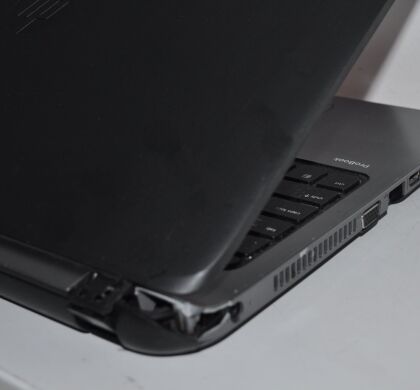 Ноутбук Б-класс HP ProBook 450 G2 / 15.6" (1920x1080) TN / Intel Core i7-5500U (2 (4) ядра по 2.4 - 3.0 GHz) / 8 GB DDR3 / 120 GB SSD NEW / Intel HD Graphics 5500 / WebCam / DVD-ROM / АКБ NEW