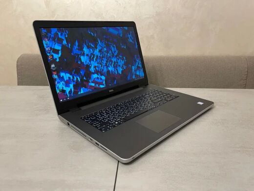 Ноутбук Dell Inspiron 5758 / 17.3" (1600x900) TN+film / Intel Core i7-5500U (2 (4) ядра по 2.4 - 3.0 GHz) / 8 GB DDR3 / 240 GB SSD / Intel HD Graphics 5500 / WebCam / HDMI
