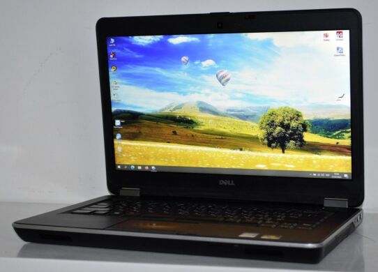 Ноутбук Dell Latitude E6440 / 14" (1920x1080) TN / Intel Core i5-4310M (2 (4) ядра по 2.7 - 3.4 GHz) / 12 GB DDR3 / 512 GB SSD NEW / AMD Radeon HD 8690M, 1 GB GDDR5, 64-bit / WebCam / DVD-ROM / Windows 10 Pro