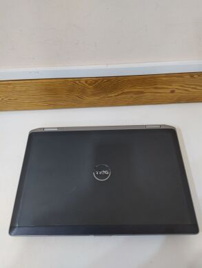 Ноутбук Dell Latitude E6520 / 15.6" (1920x1080) TN LED / Intel Core i5 2 GEN (2 (4) ядра по 3.3 GHz) / 4 GB DDR3 / 120 GB SSD / nVidia NVS 4200M, 1 GB DDR3, 64-bit / 120 GB SSD / DVD-RW / HDMI