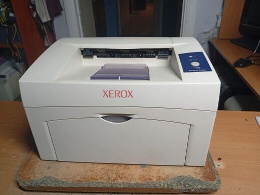 Принтер Xerox Phaser 3122 / Лазерная монохромная печать / 1200x600 dpi / A4 / 20 стр/мин / USB 1.1, LPT
