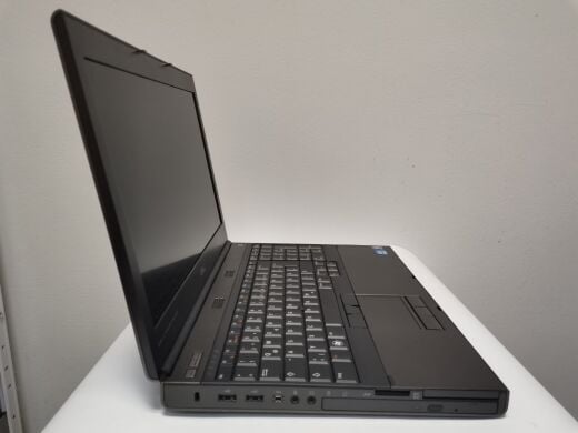 Робоча станція Б клас Dell Precision M4600 / 15.6" (1920x1080) TN / Intel Core i7-2860QM (4 (8) ядра по 2.5 - 3.6 GHz) / 12 GB DDR3 / 256 GB SSD Samsung / nVidia Quadro 2000M, 2 GB DDR3, 128-bit / DVD-RW
