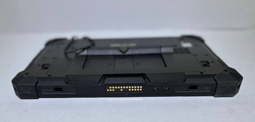 Захищений планшет Dell Latitude 7202 Rugged Tablet / 11.6" (1366x768) TN Touch / Intel Core M-5Y71 (2 (4) ядра по 1.2 - 2.9 GHz) / 8 GB DDR3 / 256 GB SSD / Intel HD Graphics 5300 / WebCam