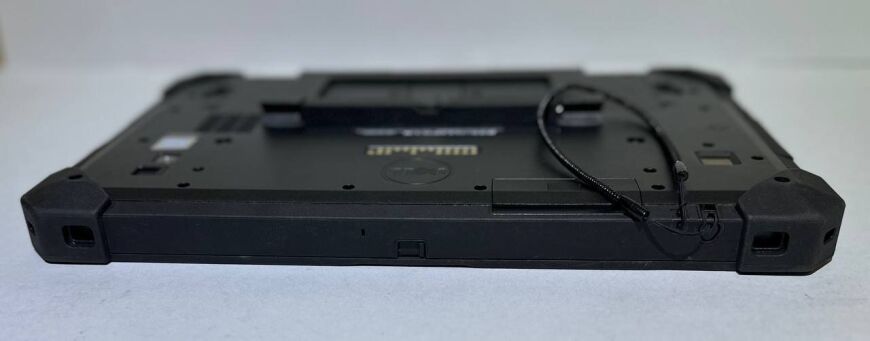 Захищений планшет Dell Latitude 7202 Rugged Tablet / 11.6" (1366x768) TN Touch / Intel Core M-5Y71 (2 (4) ядра по 1.2 - 2.9 GHz) / 8 GB DDR3 / 256 GB SSD / Intel HD Graphics 5300 / WebCam