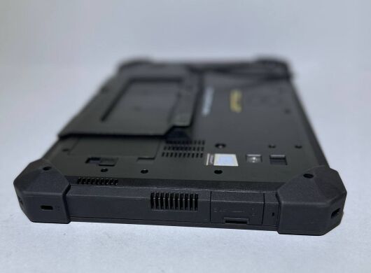 Захищений планшет Dell Latitude 7202 Rugged Tablet / 11.6" (1366x768) TN Touch / Intel Core M-5Y71 (2 (4) ядра по 1.2 - 2.9 GHz) / 8 GB DDR3 / 256 GB SSD / Intel HD Graphics 5300 / WebCam