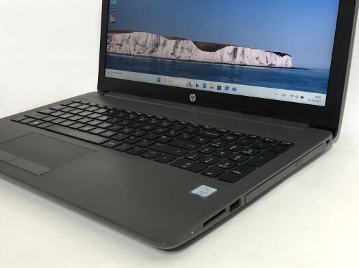 Ноутбук Б-клас HP 250 G7 / 15.6" (1366x768) TN / Intel Core i5-8265U (4 (8) ядра по 1.6 - 3.9 GHz) / 8 GB DDR4 / 256 GB SSD / Intel UHD Graphics 620 / WebCam / Win 11 Pro Ноутбук Б-клас HP 250 G7 / 15.6" (1366x768) TN / Intel Core i5-8265U (4 (8) ядра по 1.6 - 3.9 GHz) / 8 GB DDR4 / 256 GB SSD / Intel UHD Graphics 620 / WebCam / Win 11 Pro