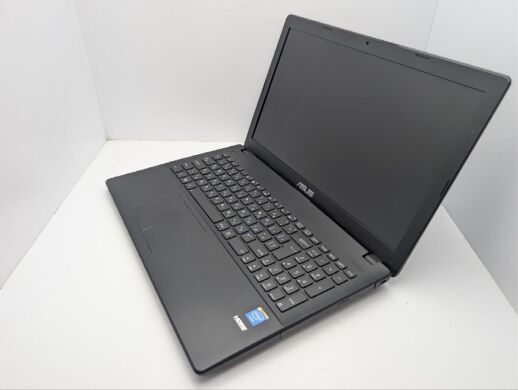 Ноутбук Asus F551C / 15.6" (1366x768) TN / Intel Celeron 1007U (2 ядра по 1.5 GHz) / 4 GB DDR3 / 120 GB SSD / Intel HD Graphics / WebCam / DVD-ROM