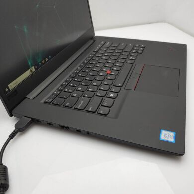 Мобільна робоча станція Lenovo ThinkPad P1 / 15.6" (1920x1080) IPS / Intel Core i7-8850H (6 (12) яер по 2.6 - 4.3 GHz) / 16 GB DDR4 / 512 GB SSD / nVidia Quadro P2000 Max-Q, 4 GB DDR3, 128-bit / WebCam / win 10 Pro