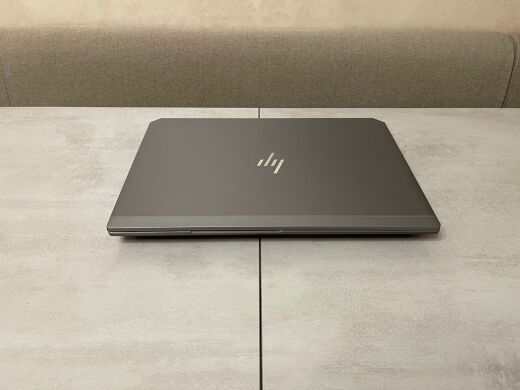 Мобільна робоча станція HP ZBook 17 G6 / 17.3" (3840x2160) IPS Touch / Intel Core i7-9750H (6 (12) ядер по 2.6 - 4.5 GHz) / 16 GB DDR4 / 512 GB SSD M.2 / nVidia Quadro T1000, 4 GB GDDR5, 128-bit / WebCam