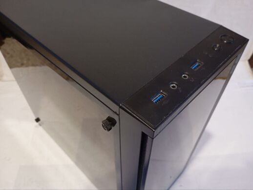 Ігровий ПК Б-клас 2E Gaming Fantom Tower / AMD Ryzen 3 3300X (4 (8) ядра по 3.8 - 4.3 GHz) / 16 GB DDR4 / 1000 GB SSD M.2 / AMD Radeon RX 570, 4 GB GDDR5, 256-bit / 500W Ігровий ПК Б-клас 2E Gaming Fantom Tower / AMD Ryzen 3 3300X (4 (8) ядра по 3.8 - 4.3 GHz) / 16 GB DDR4 / 1000 GB SSD M.2 / AMD Radeon RX 570, 4 GB GDDR5, 256-bit / 500W