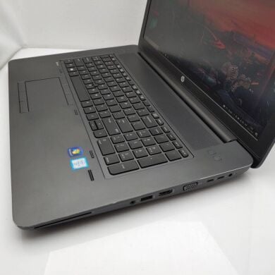 Мобільна робочая станція HP ZBook 17 G3 / 17.3" (1920x1080) IPS / Intel Core i5-6440HQ (4 ядра по 2.6 - 3.5 GHz) / 16 GB DDR4 / 1000 GB SSD / nVidia Quadro M3000M, 4 GB GDDR5, 256-bit / WebCam / Win 10 Pro
