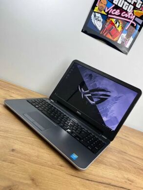 Ігровий ноутбук Dell Inspiron 5537 / 15.6" (1366x768) TN / Intel Core i5-4200U (2 (4) ядра по 1.6 - 2.6 GHz) / 8 GB DDR3 / 128 GB SSD / AMD Radeon HD 8670M, 2 GB DDR3, 64-bit / WebCam