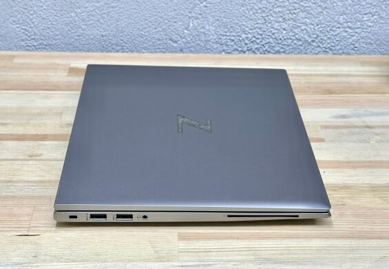 Мобільна рабоча станція HP ZBook Firefly 14 G8 / 14" (1920x1080) IPS / Intel Core i7-1165G7 (4 (8) ядра по 2.8 - 4.7 GHz) / 16 GB DDR4 / 512 GB SSD M.2 / nVidia Quadro T500, 4 GB GDDR6, 64-bit / WebCam / Win 11 Pro