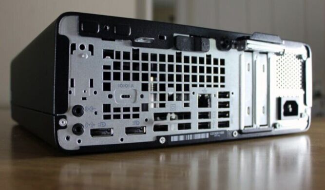 ПК HP EliteDesk 705 G4 SFF / AMD Ryzen 5 2400G (4 (8) ядра по 3.6 - 3.9 GHz) / 16 GB DDR4 / 256 GB SSD M.2 / AMD Radeon RX Vega 11 Graphics / Win 10 Pro