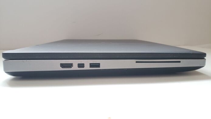 Мобильная рабочая станция Б-класс Dell Precision 7510 / 15.6" (1920x1080) IPS / Intel Core i7-6820HQ (4 (8) ядра по 2.7 - 3.6 GHz) / 16 GB DDR4 / 256 GB SSD + 500 GB HDD / nVidia Quadro M1000M, 2 GB GDDR5, 128-bit / WebCam