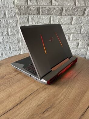 Ігровий ноутбук Asus ROG Strix G752VS / 17.3" (1920x1080) IPS / Intel Core i7-6700HQ (4 (8) ядра по 2.6 - 3.5 GHz) / 16 GB DDR4 / 512 GB SSD / nVidia GeForce GTX 1070, 8 GB GDDR5, 256-bit / WebCam / DVD-ROM
